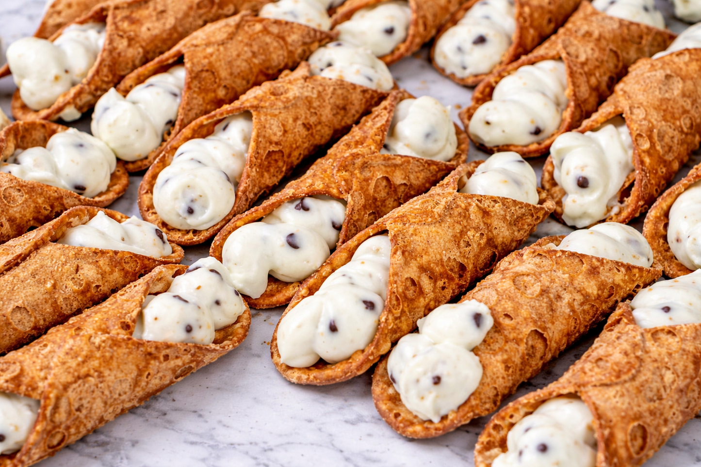 Cannoli (Small or Large)